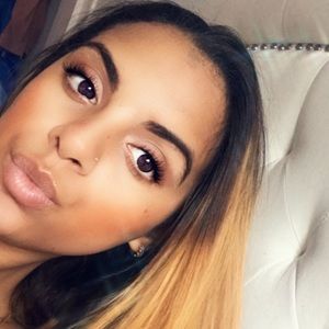 Meet your Posher, Josleni